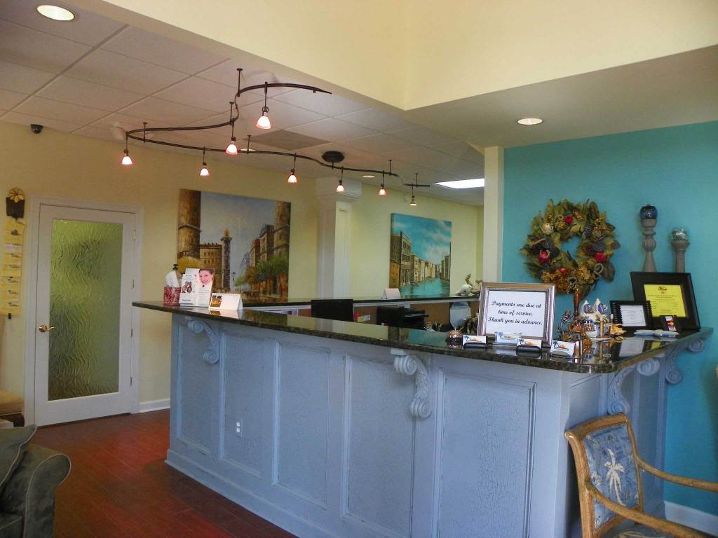 Richmond Hill office front desk