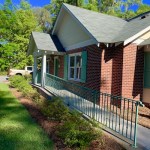 An outside view of the Hinesville location of Coastal Endodontics